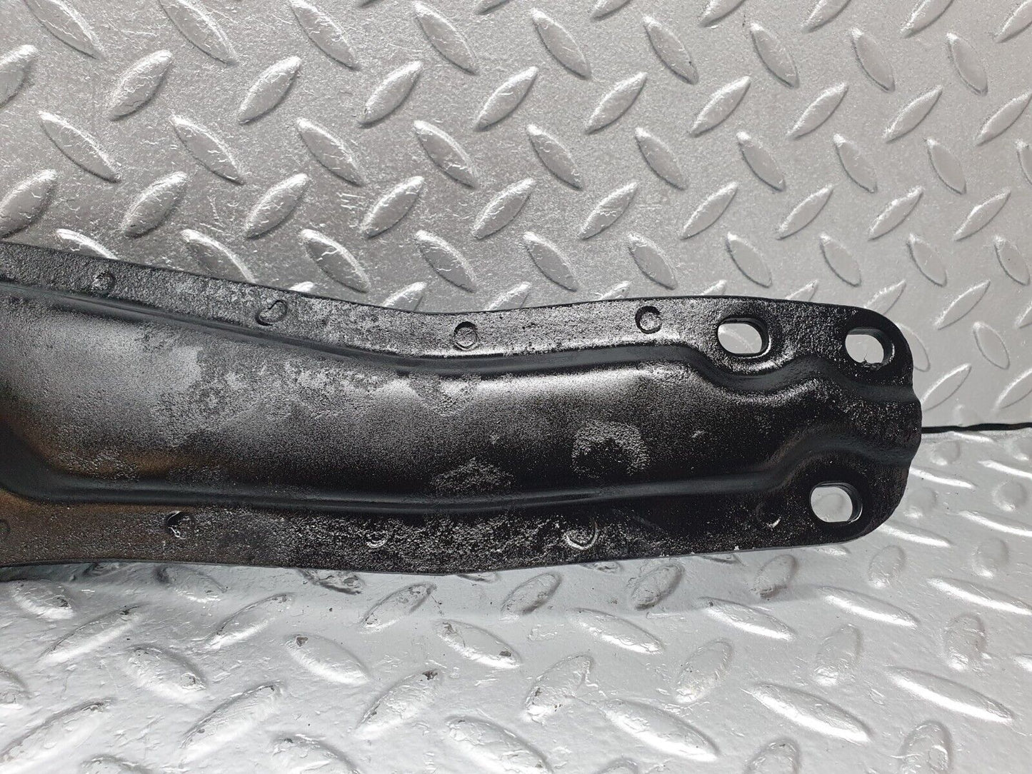 43511 Mercedes-Benz C126 380SEC Coupe Gearbox Mount Bracket