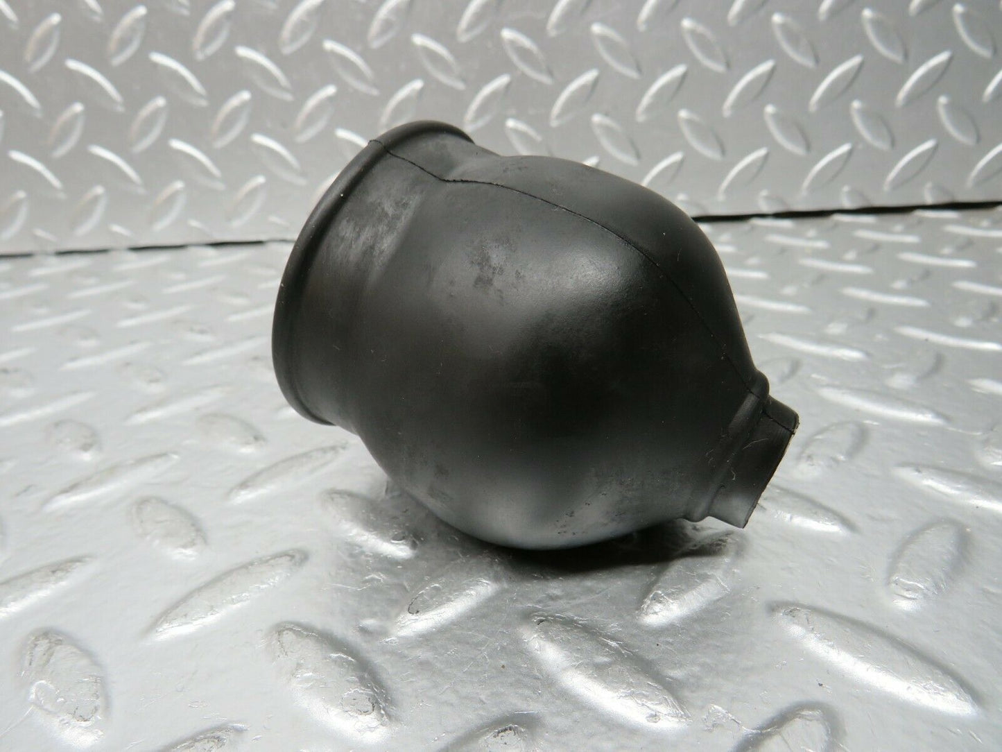 24282 Mercedes-Benz S124 220TE Wagon Headlight Switch Rubber Cover 0005452245