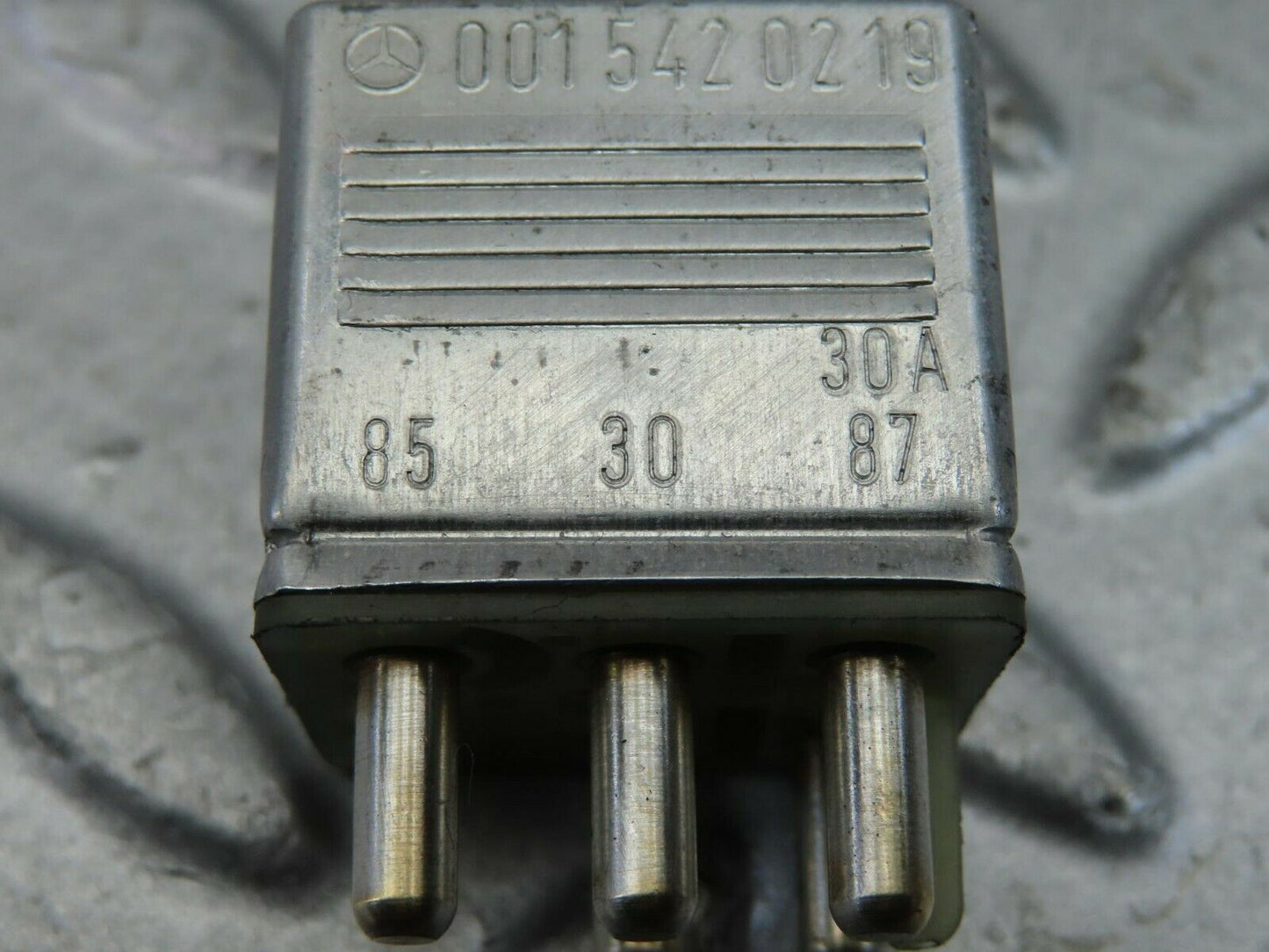 9423 Mercedes-Benz C124 300CE Coupe Electric Multi Purpose Relay 0015420219
