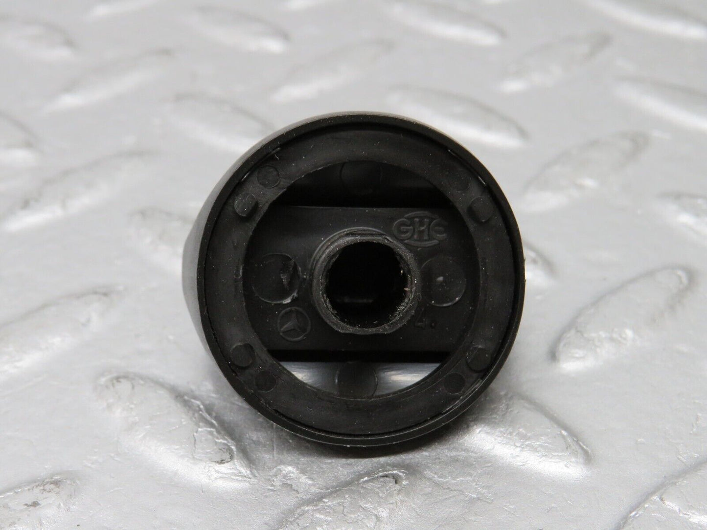 36706 Mercedes-Benz W201 190E 2.0L Heater Control Knob Set