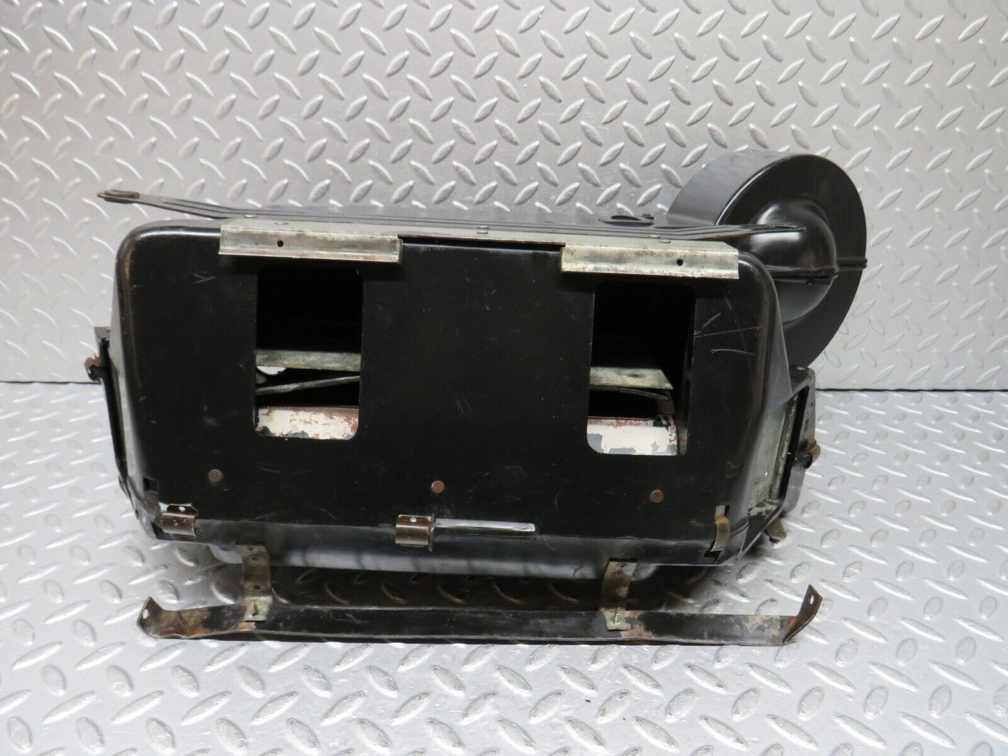 35916 Mercedes-Benz W108 Heater Box Blower Housing
