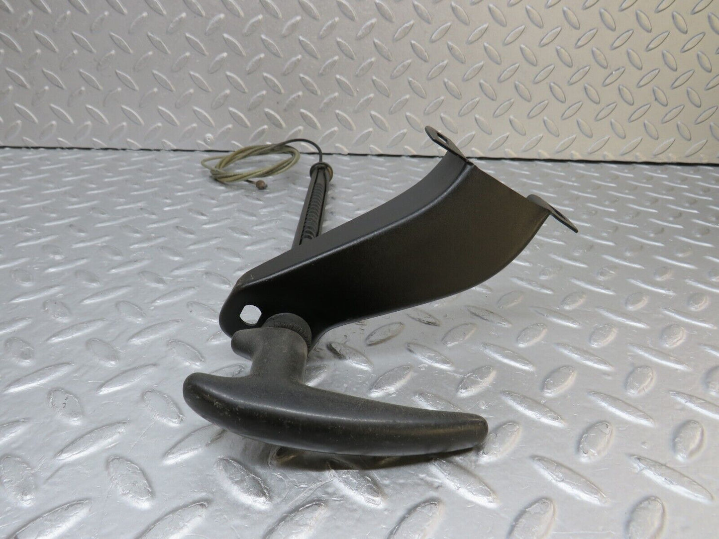 37542 Mercedes-Benz W109 300SEL Handbrake Handle Lever
