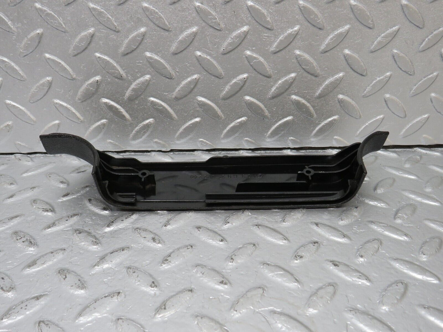 40558 Mercedes-Benz W123 300D B Pillar Bottom Cover Left Black 1236922122