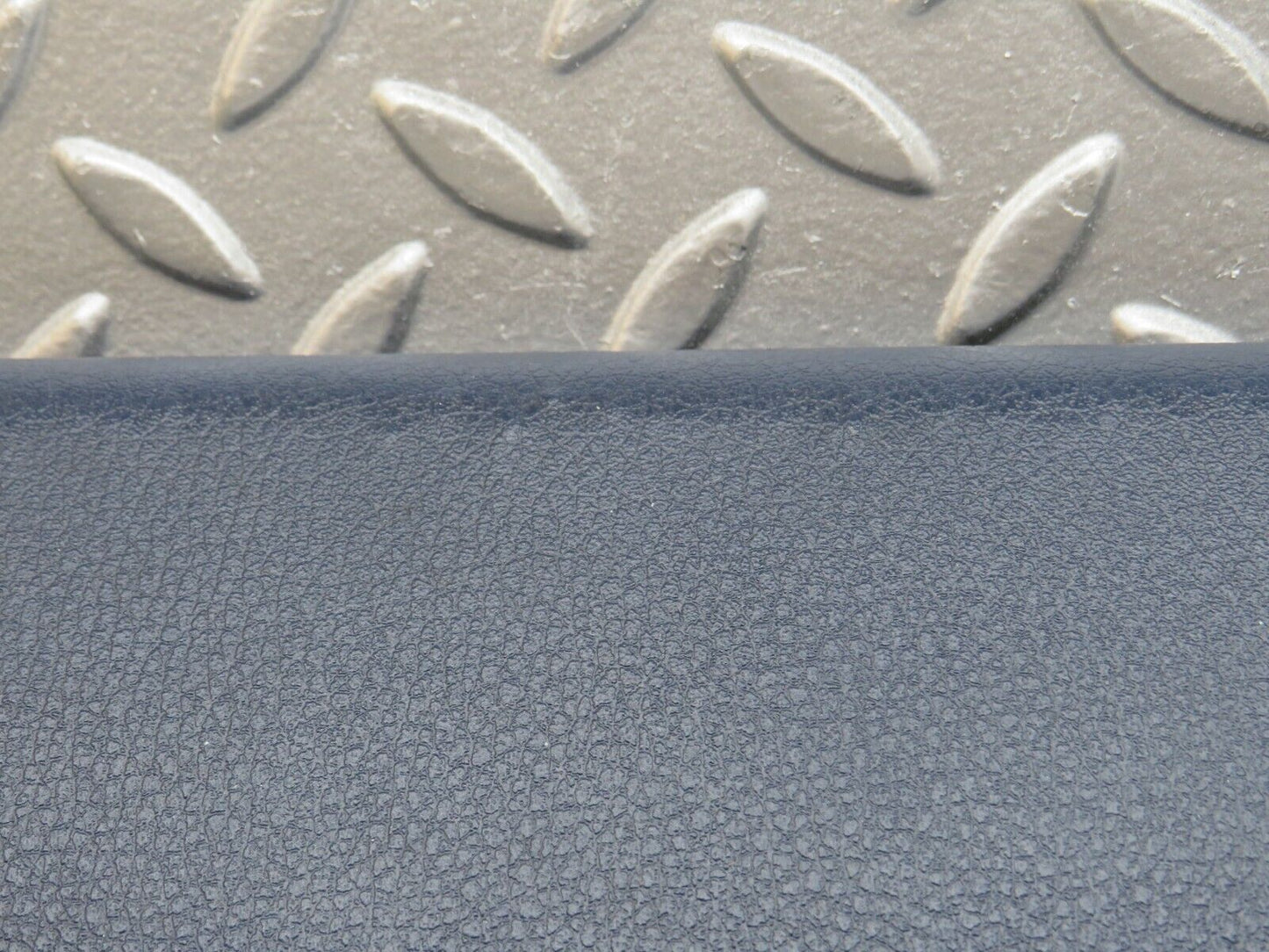 31049 Mercedes-Benz W123 200D  B Pillar Cover Left Side Blue