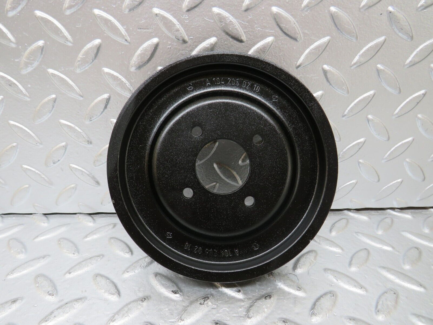 25914 Mercedes-Benz W124 280E Engine Cooling Fan Pulley 1042050210