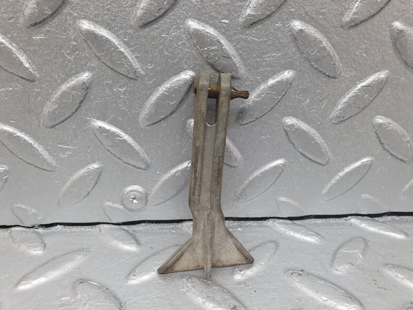 41030 Mercedes-Benz W126 300SE Bonnet Release Pull Handle