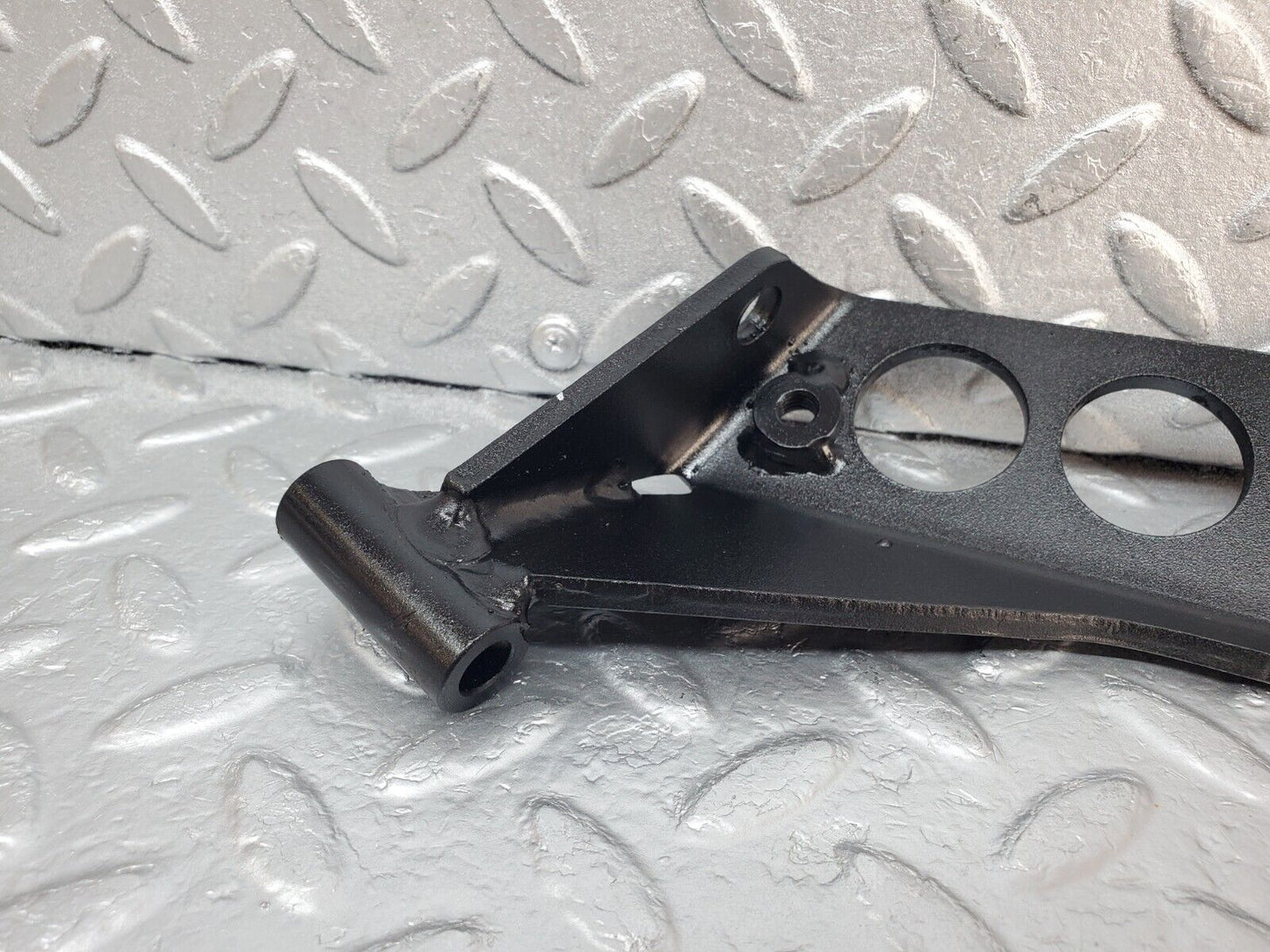 45410 Mercedes-Benz 280E M110.983 Power Steering Pump Bracket