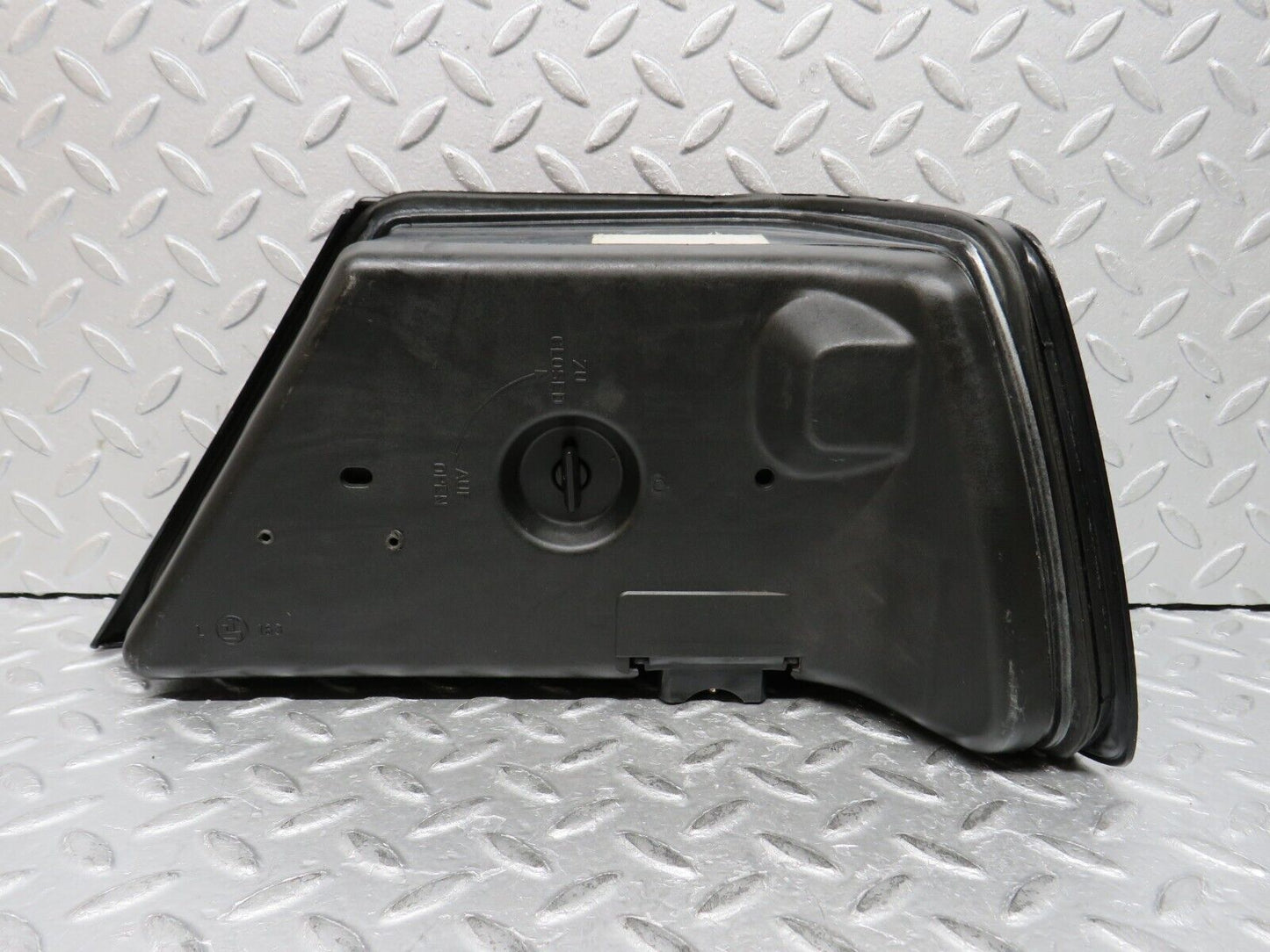 37847 Mercedes-Benz A124 320E Cabriolet Tail Light Left Side