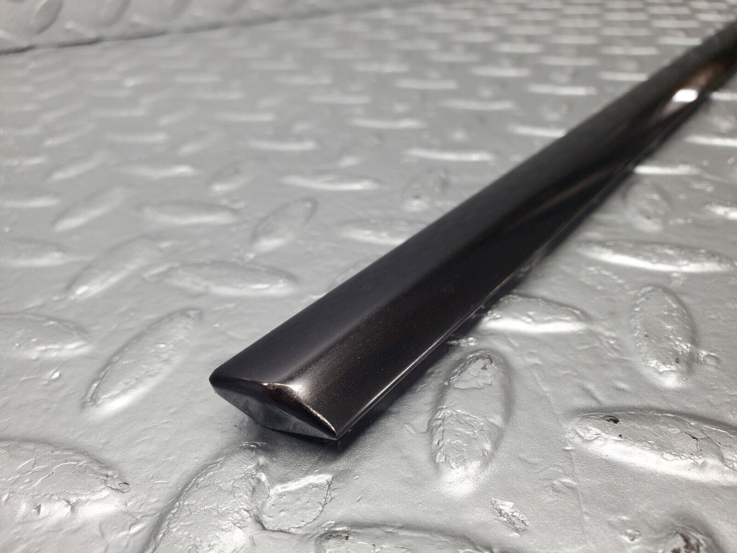 46978 Mercedes-Benz R129 320SL Coupe Left Door Window Moulding Trim