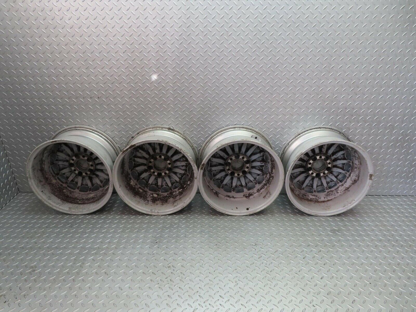 15216 Mercedes-Benz W140 S320 Alloy Wheel Set 7.5Jx16H2 ET51 1404011002