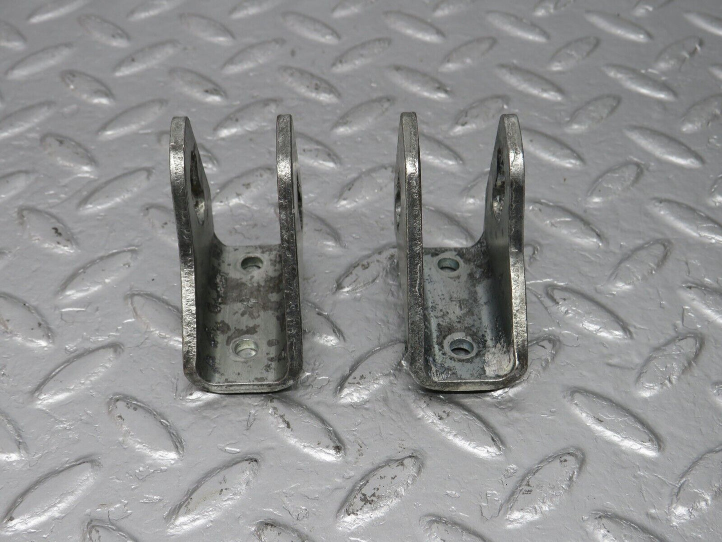40053 Mercedes-Benz R107 350SL Soft Top Bracket Pair