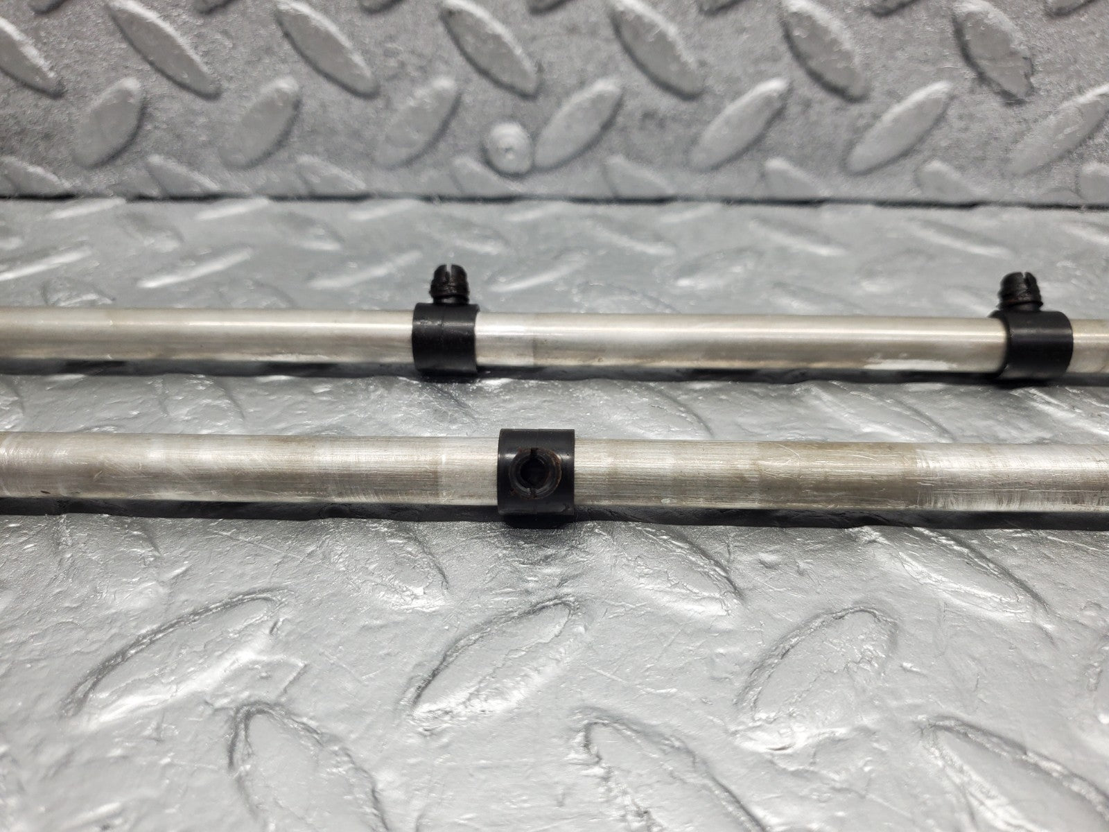 W126 Coupe camshaft oil tube used OEM
