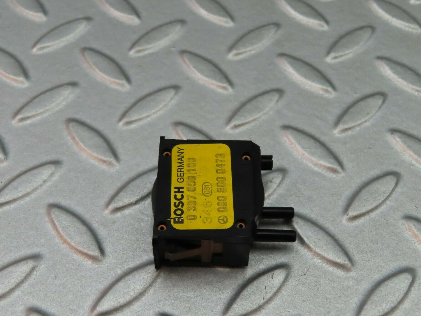 5799 Mercedes-Benz W123 200 Headlight Level Switch 0008000473