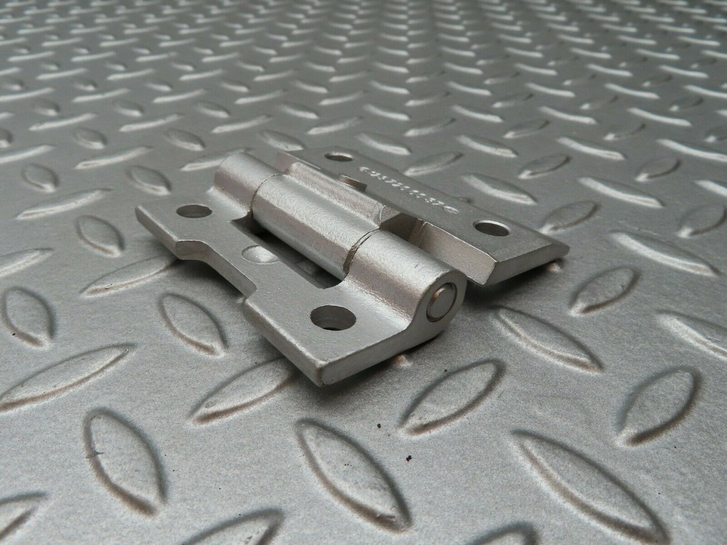 4497 Mercedes-Benz W123 230E Door Hinge 1237200037