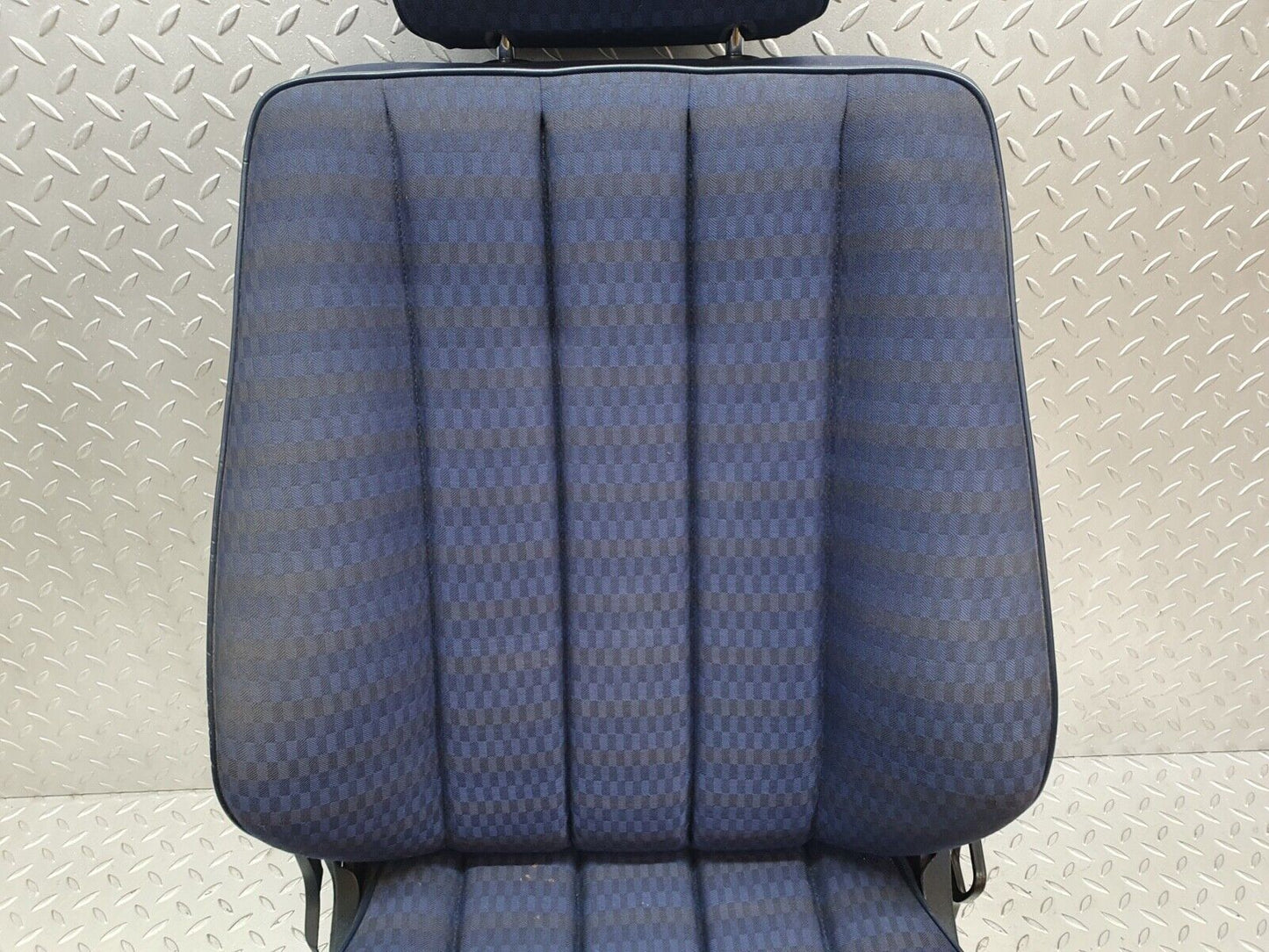 43031 Mercedes-Benz W201 190 Front Left Seat Blue 2019101450