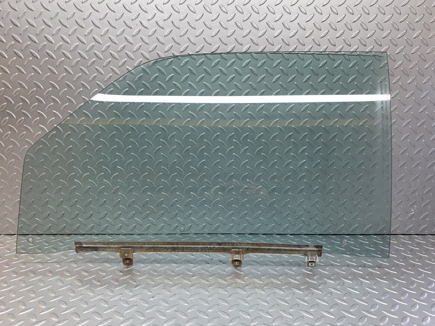 43757 Mercedes-Benz C126 380SEC Coupe Left Door Window Glass