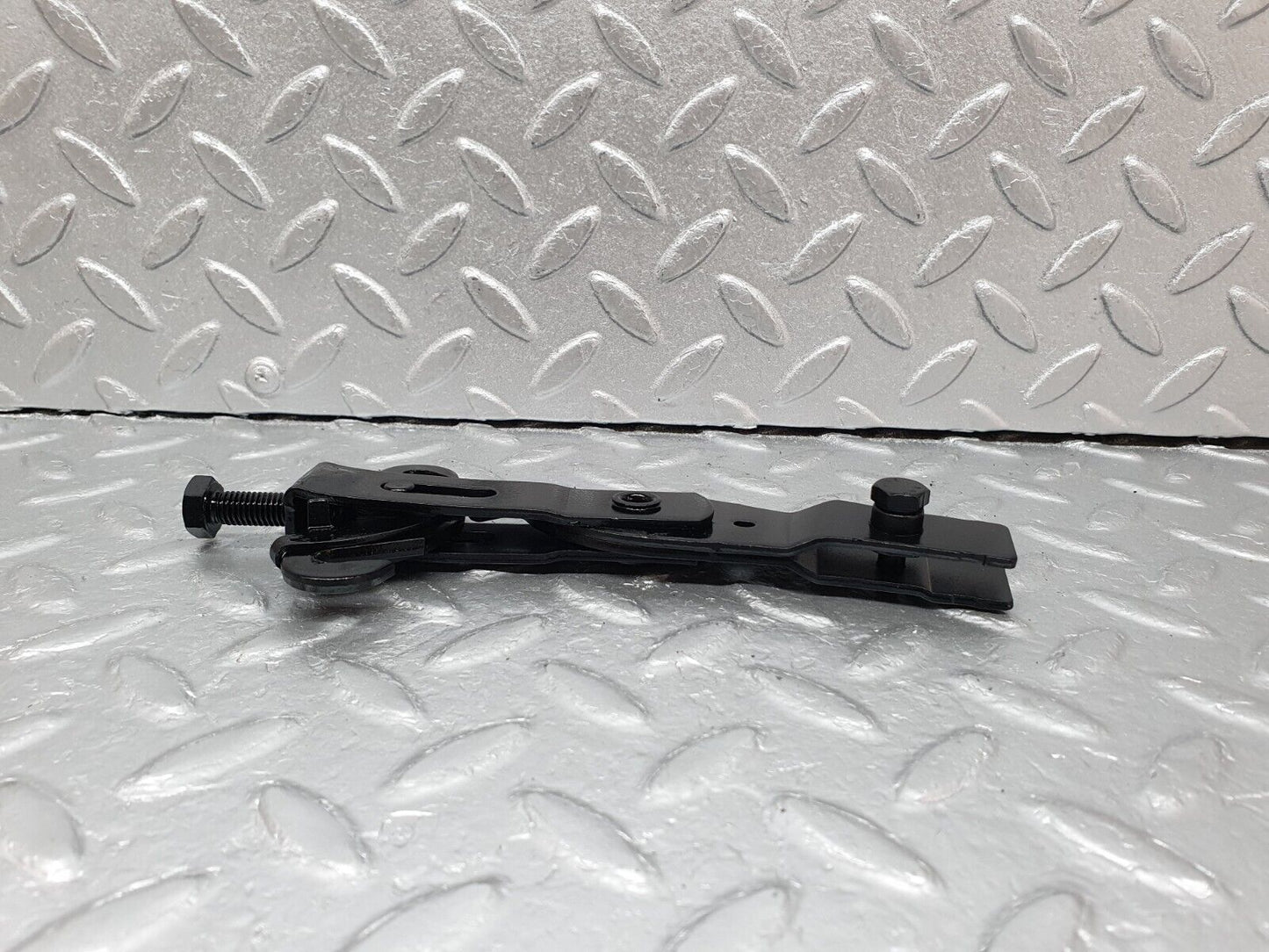 41504 Mercedes-Benz W124 200E Handbrake Adjusting Handbrake Regulator