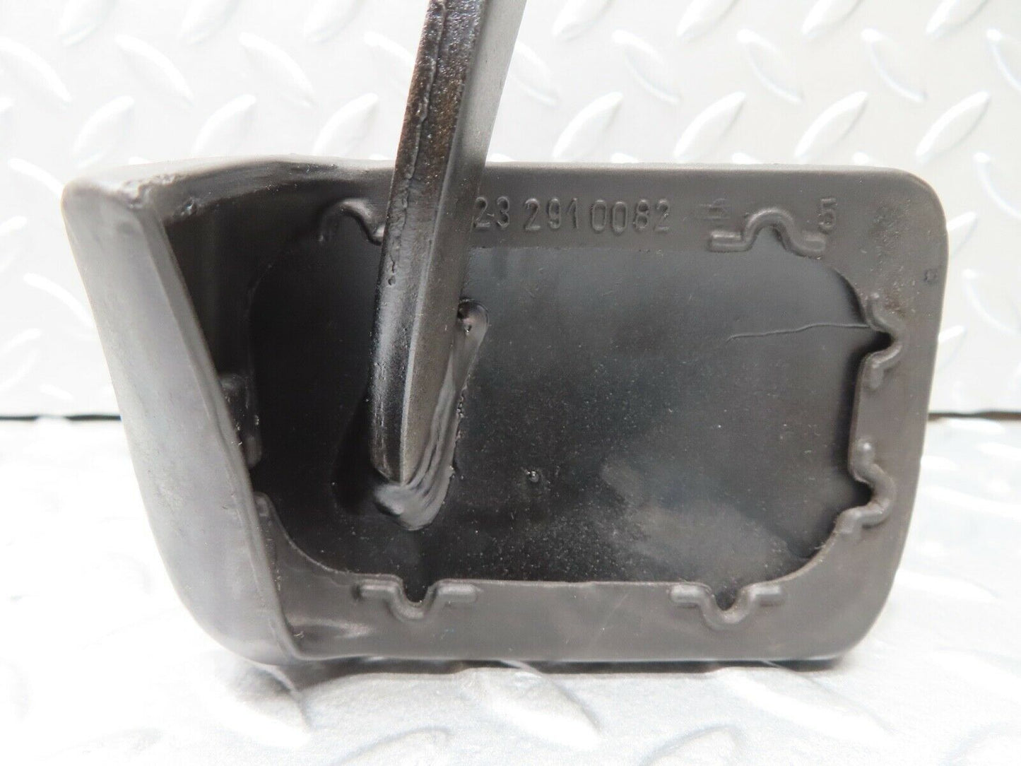 16965 Mercedes-Benz C123 280CE Coupe Brake Pedal With Rubber 1232910082