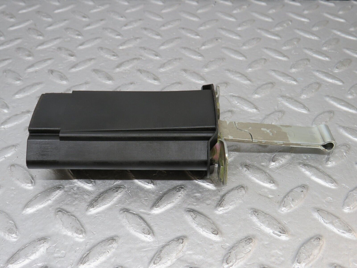 36635 Mercedes-Benz W201 190E Door Safety Check Strap