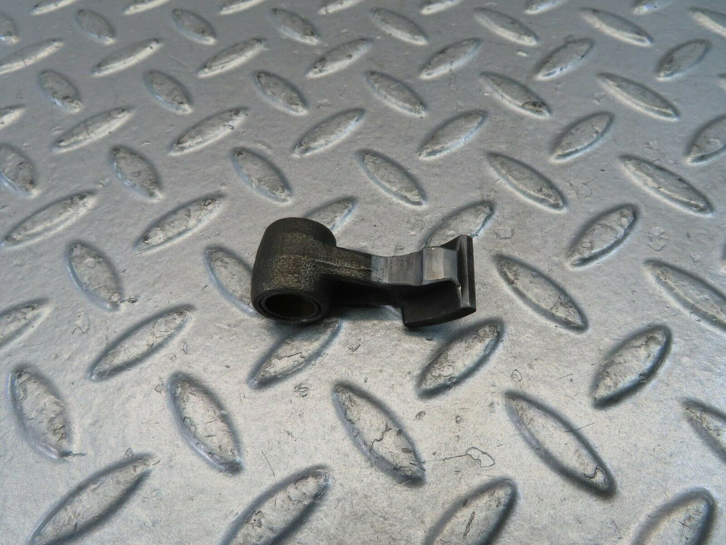 10979 Mercedes-Benz W115 220D Rocker Arm