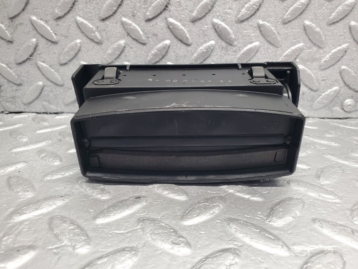 W124 dashboard air vent right used OEM