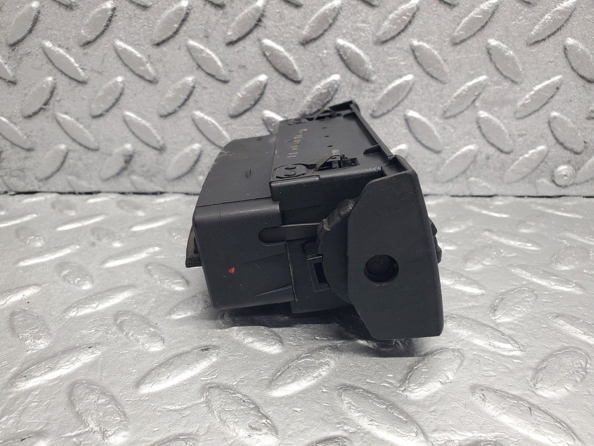 W124 dashboard air vent right used OEM