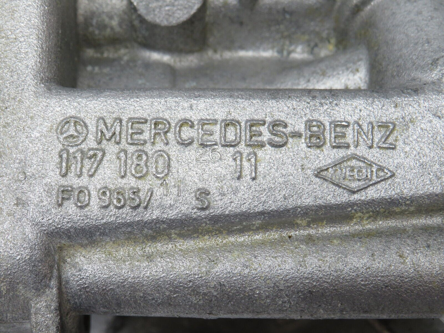 36333 Mercedes-Benz W126 420SE Oil Filter Housing 1171802611 1171840008