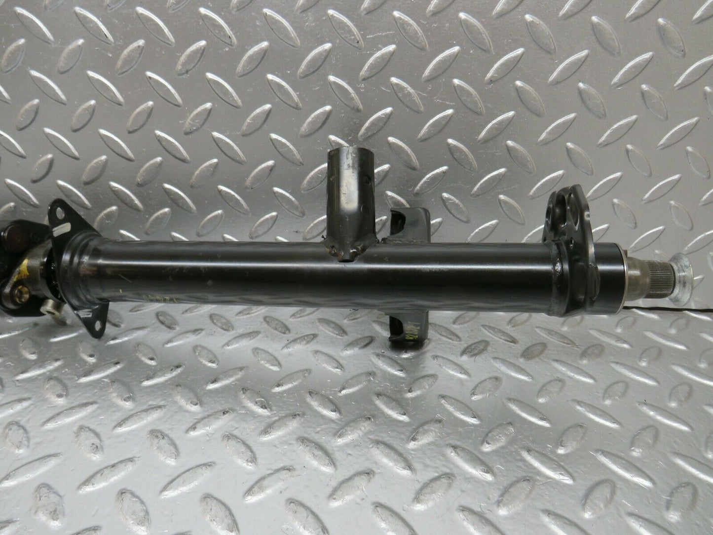 24337 Mercedes-Benz S124 220TE Wagon Steering Column