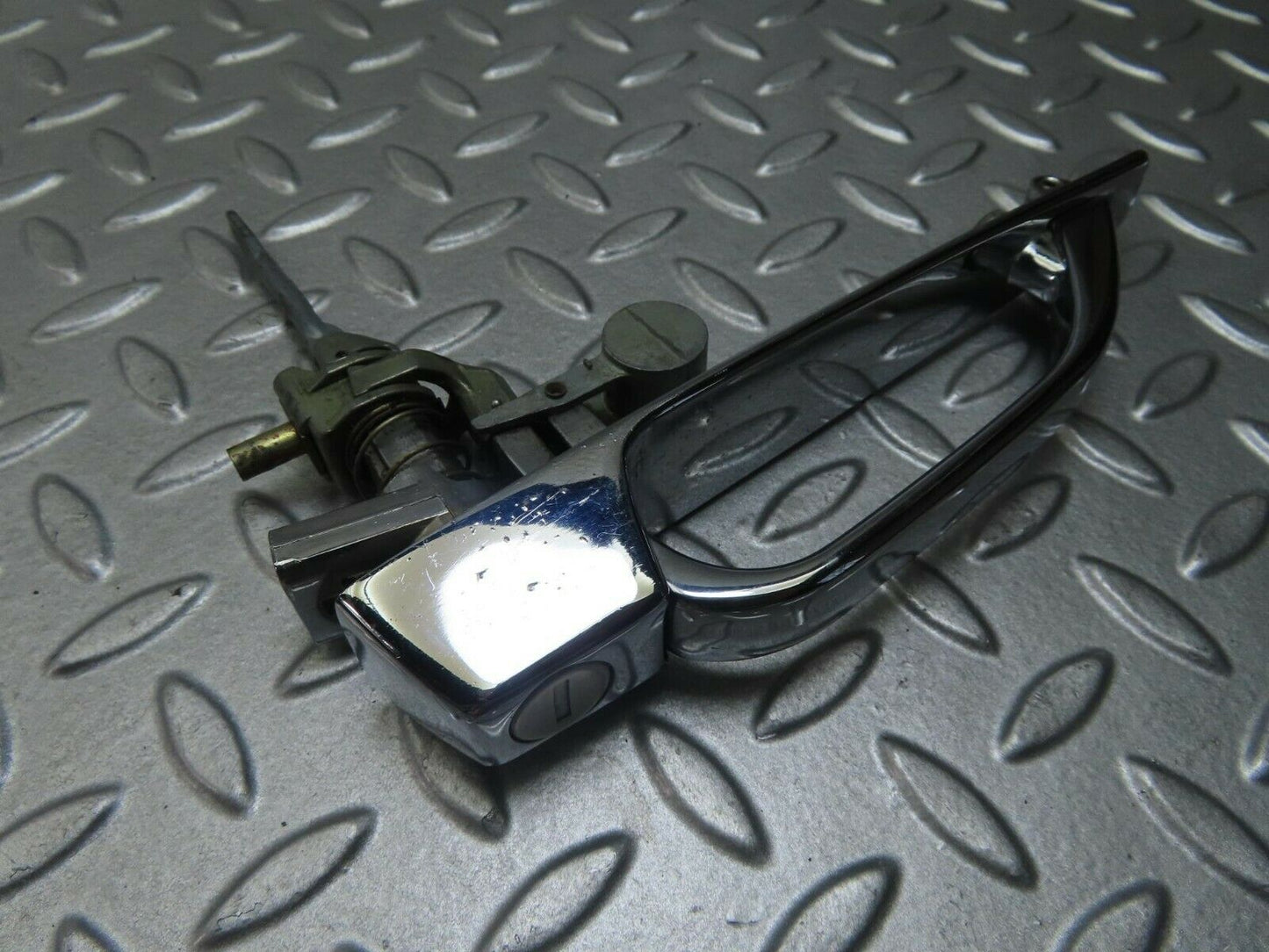 8757 Mercedes-Benz W116 Chrome Door Handle Front Right No Key 1167600159