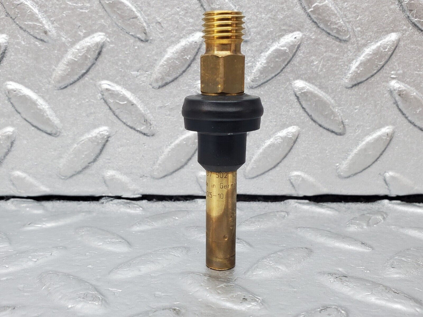 45337 Mercedes-Benz 280E M110.983 Fuel Injector Bosch 0437502047