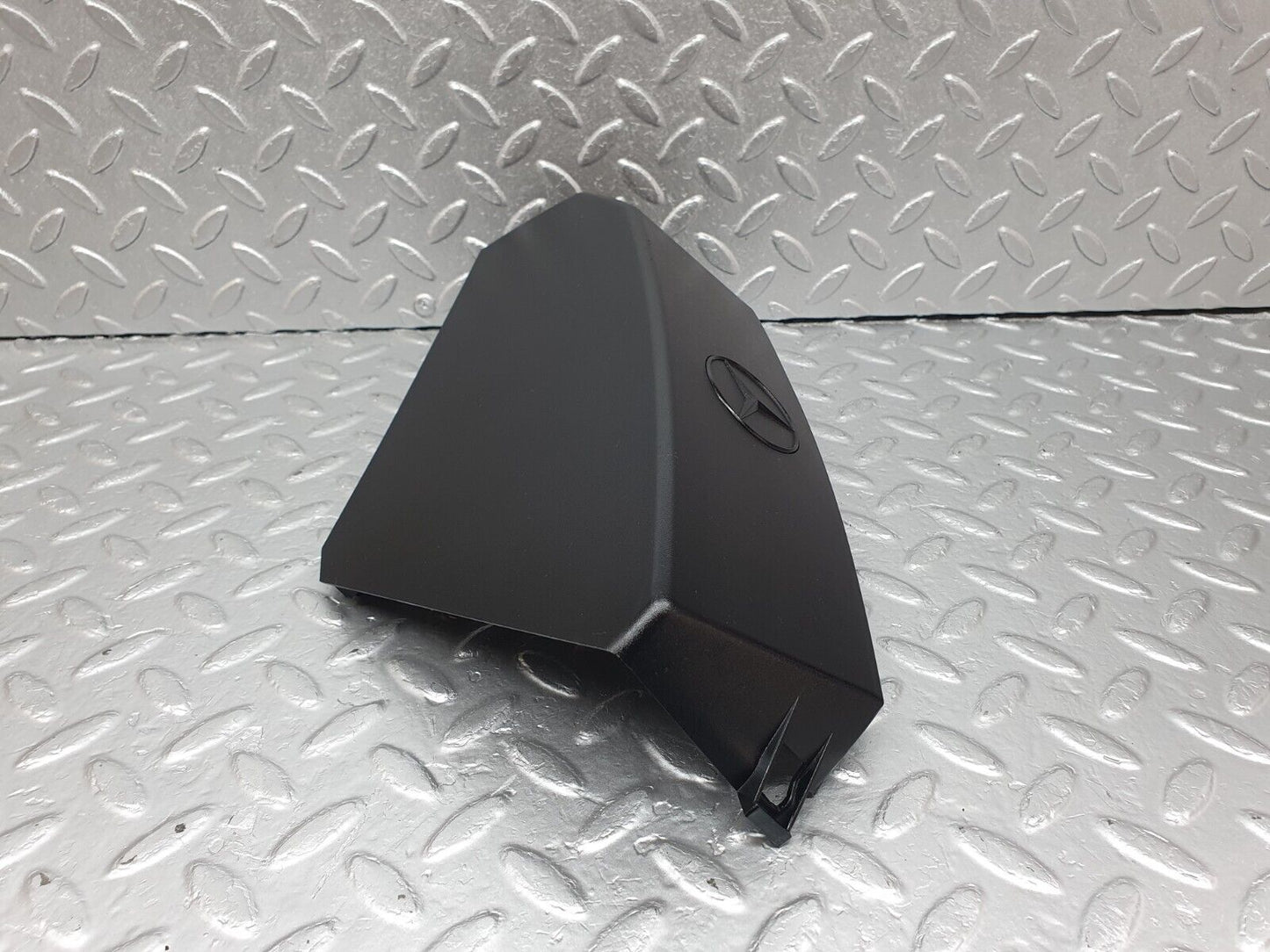 42352 Mercedes-Benz R129 320SL Coupe Engine Cover 1041500066