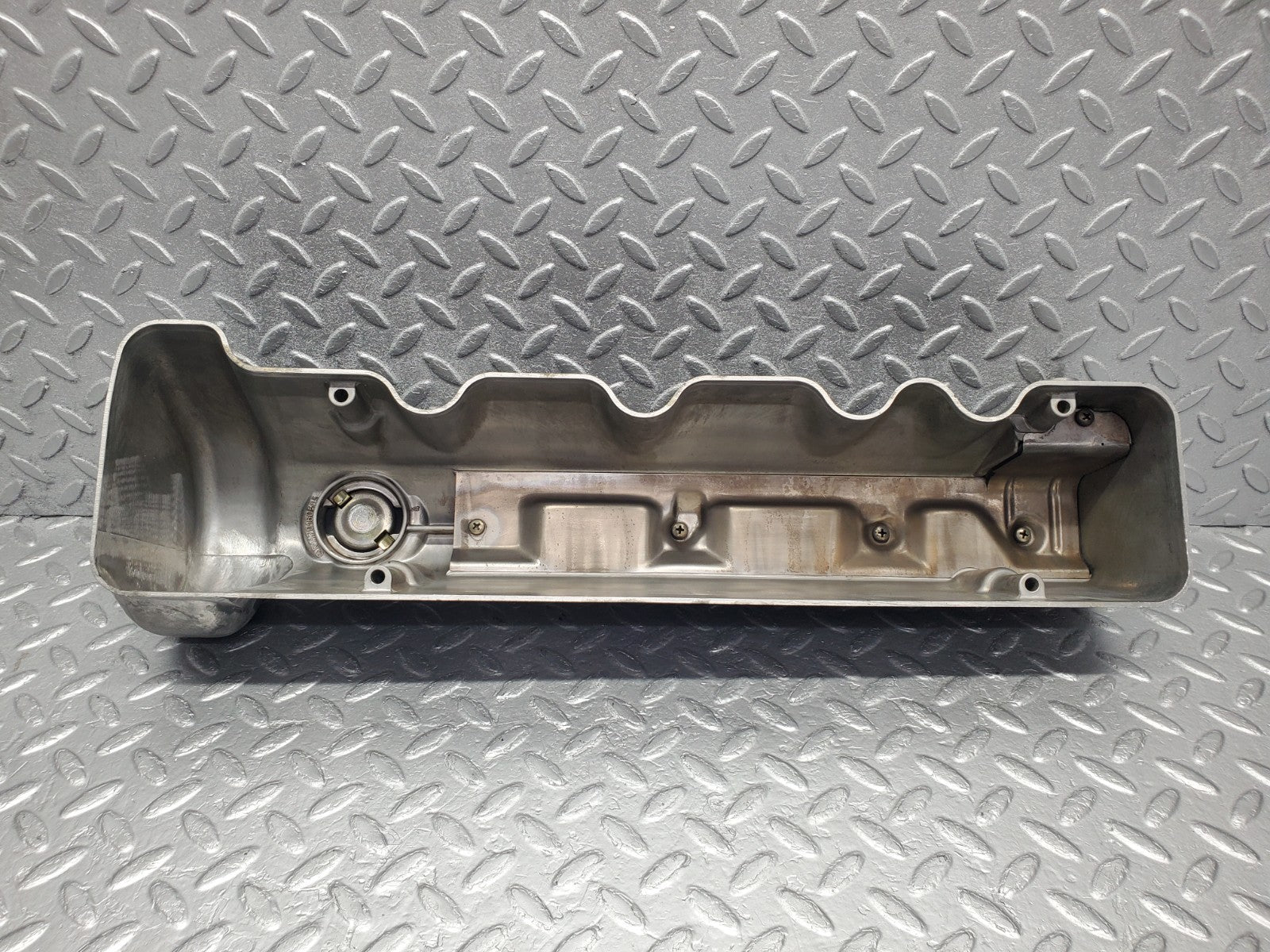 W126 Coupe cylinder head valve cover right used OEM
