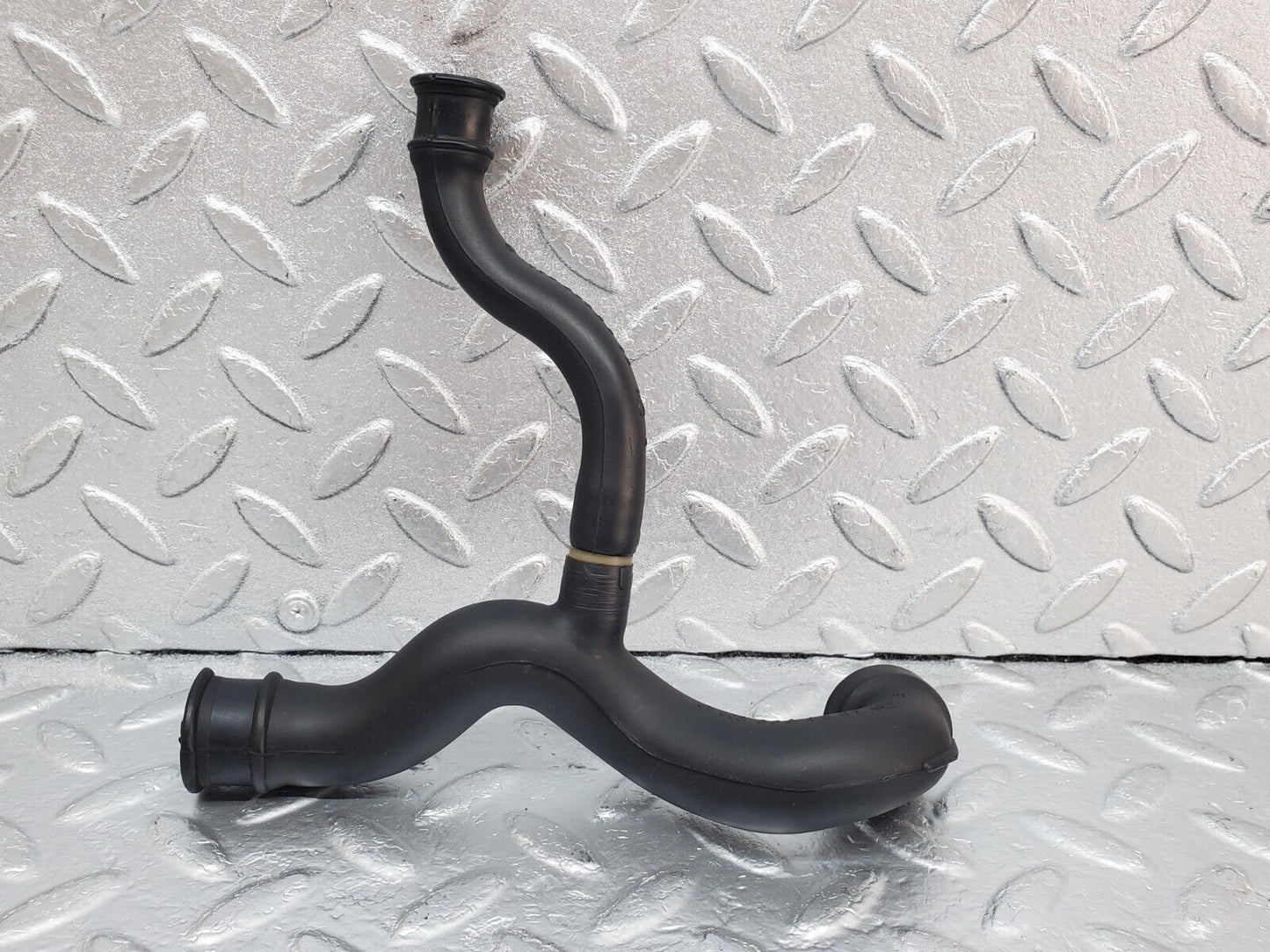 45381 Mercedes-Benz 280E M110.983 Air Intake Pipe 1100944382 1100942882