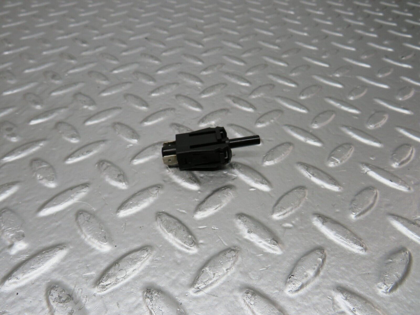 24993 Mercedes-Benz W140 S320 Door Contact Switch 0015458714
