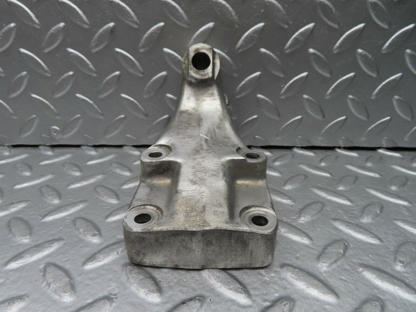 20633 Mercedes-Benz R107 450SL Engine Mount Bracket Left 1162232204