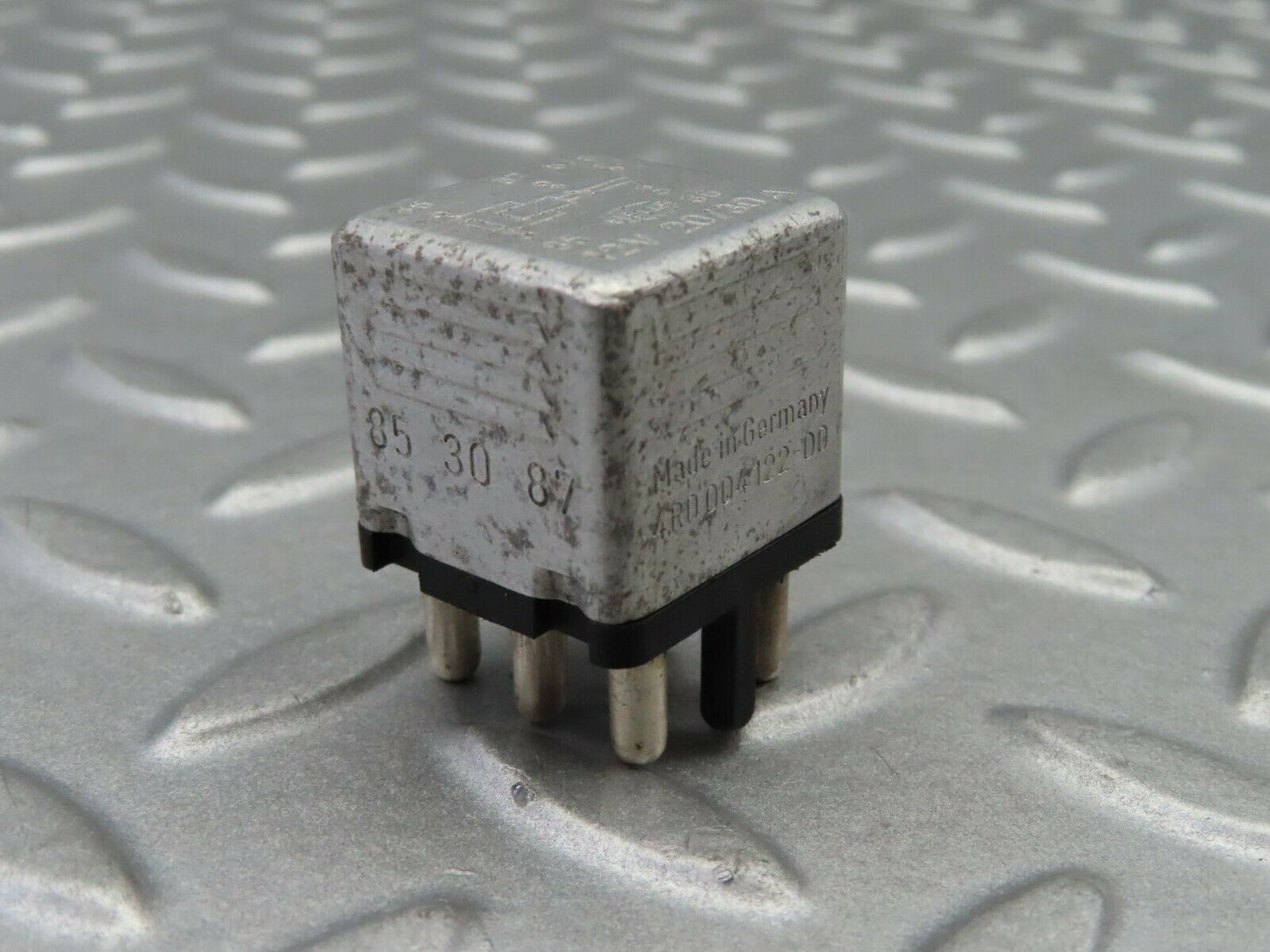 5768 Mercedes-Benz W123 200 Multi Purpose Relay 0015420219