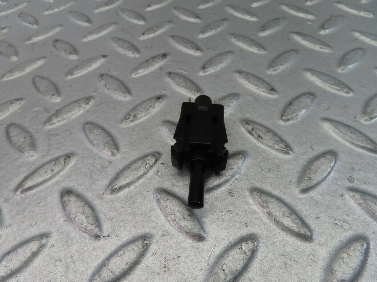 9458 Mercedes-Benz C124 300CE Coupe Door Contact Switch 0015458714