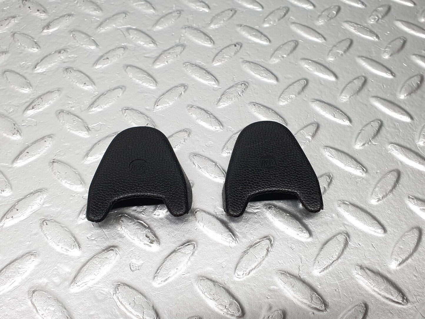 40768 Mercedes-Benz W123 300D Seat Belt Plastic Cap 0008680430