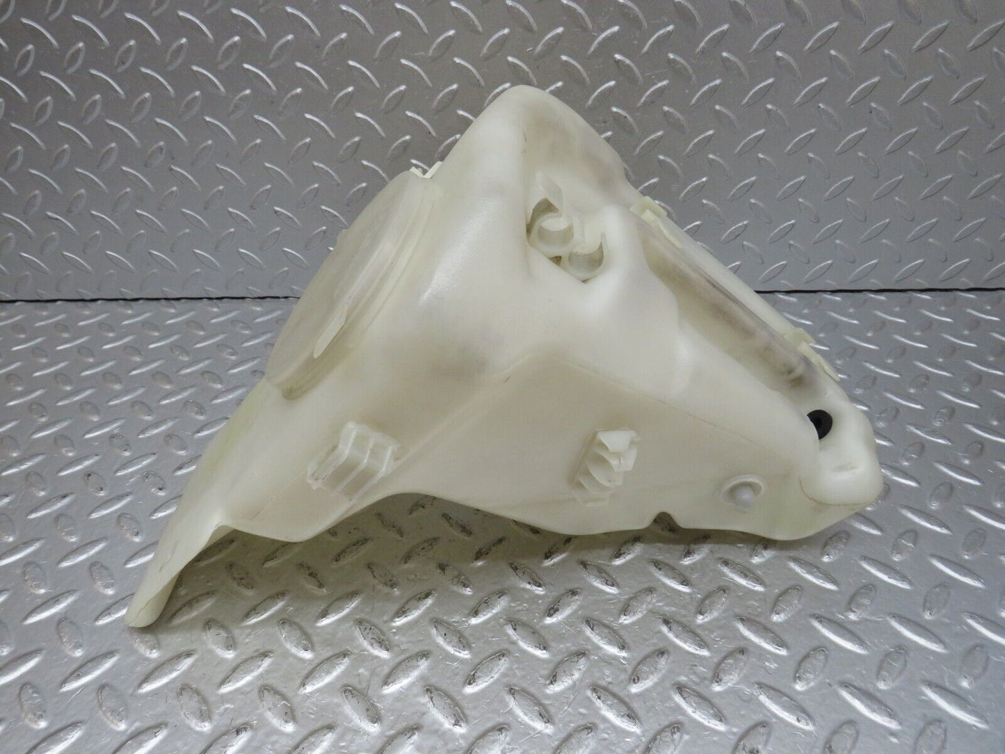 33524 Mercedes-Benz W202 C180 Windscreen Washer Fluid Reservoir 2028690020