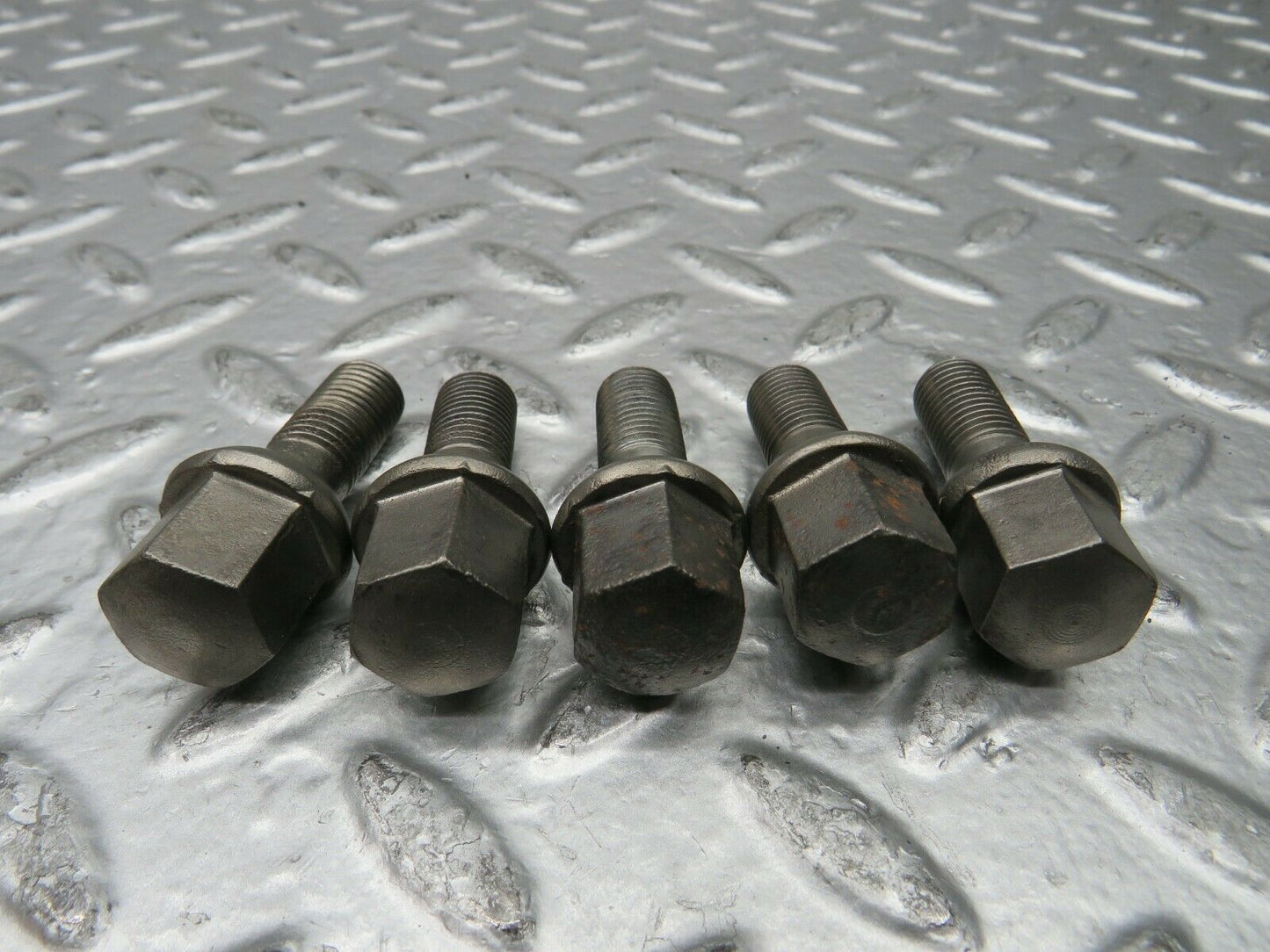 22925 Mercedes-Benz 5x Alloy Wheel Lug Bolt M12x1.5