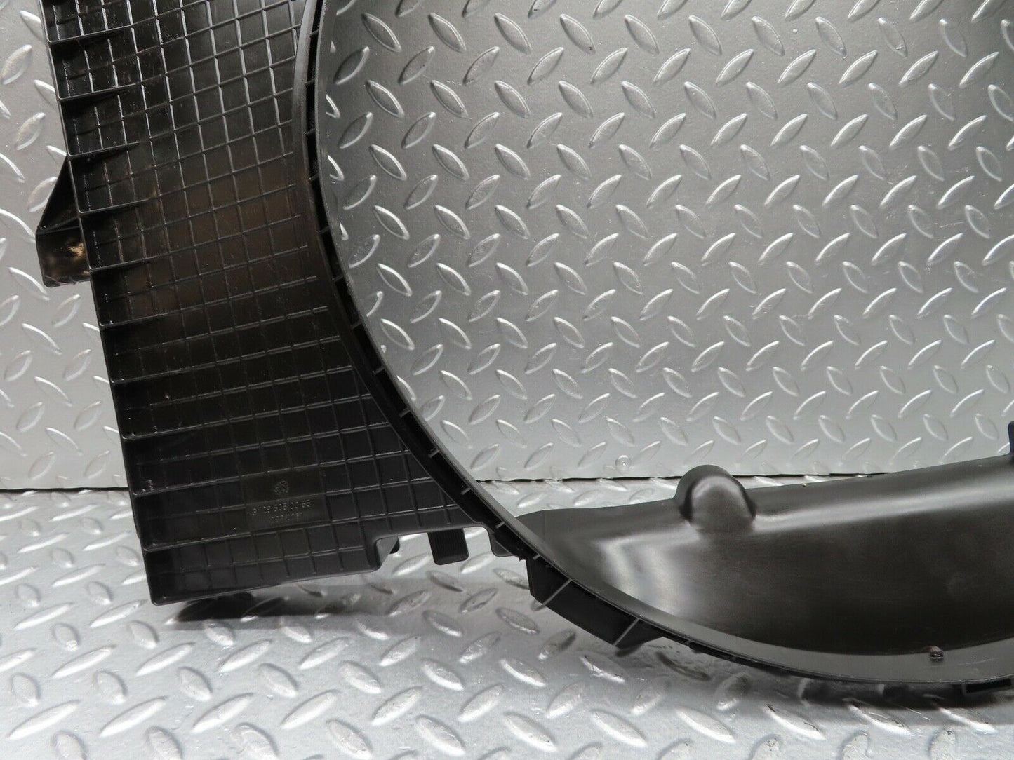 20029 Mercedes-Benz R129 300SL Coupe Radiator Fan Shroud Fan Cover 1295000055