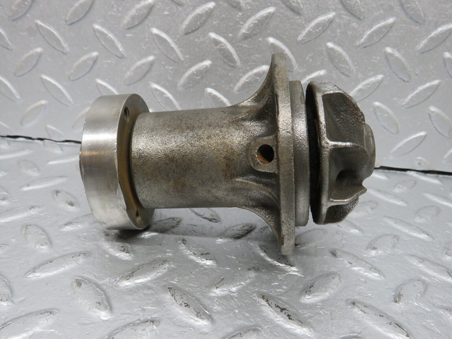40226 Mercedes-Benz W110 230 Water Pump 2010010