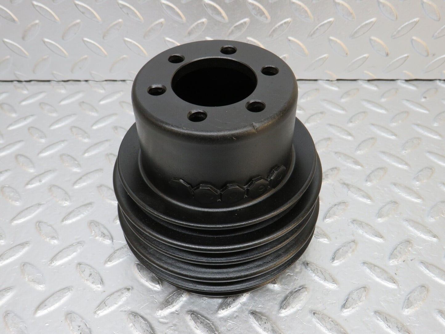 0222 Mercedes-Benz W116 350SE Crankshaft Pulley