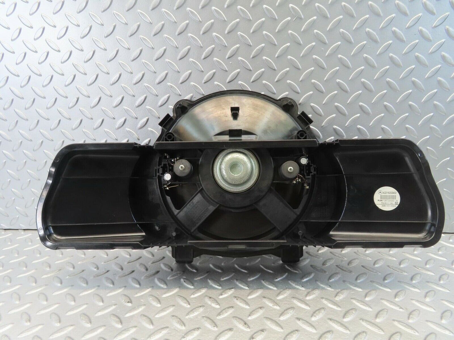 11109 Mercedes-Benz W221 S320 Subwoofer 2218202402