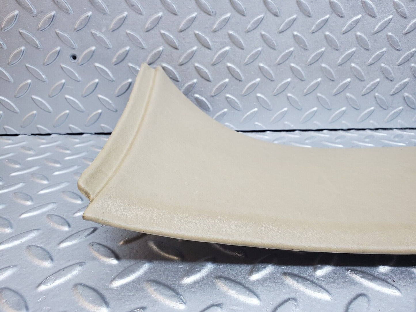 45769 Mercedes-Benz W126 420SE Rear Headlining Roof Panel Beige