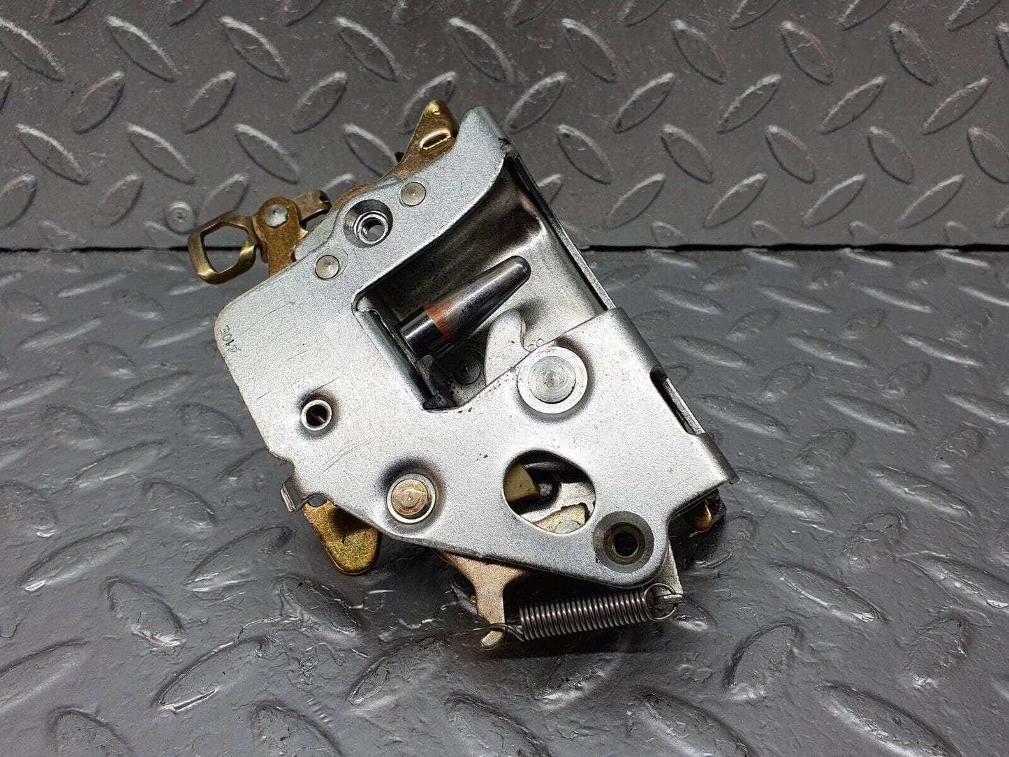 44149 Mercedes-Benz C123 230CE Coupe Left Door Lock Mechanism