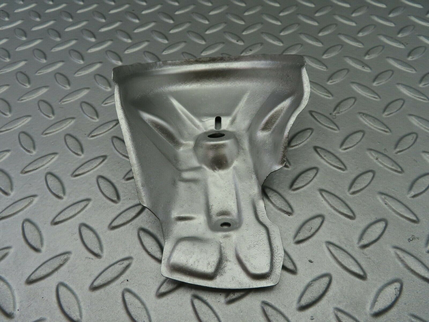 6798 Mercedes-Benz S124 E220 Wagon Engine Mount Bracket Heat Shield Cover
