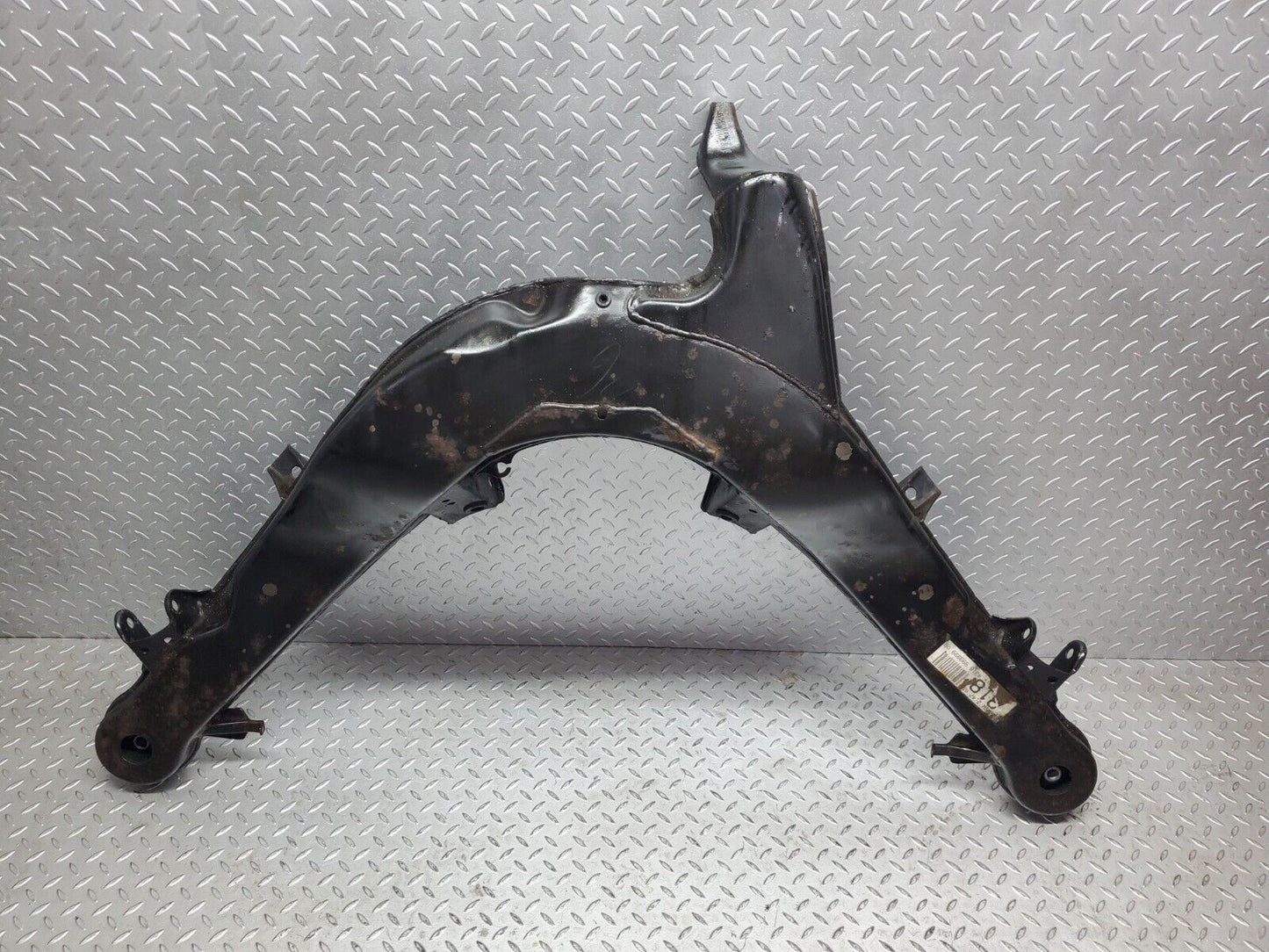45874 Mercedes-Benz W126 420SE Rear Subframe Axle Carrier