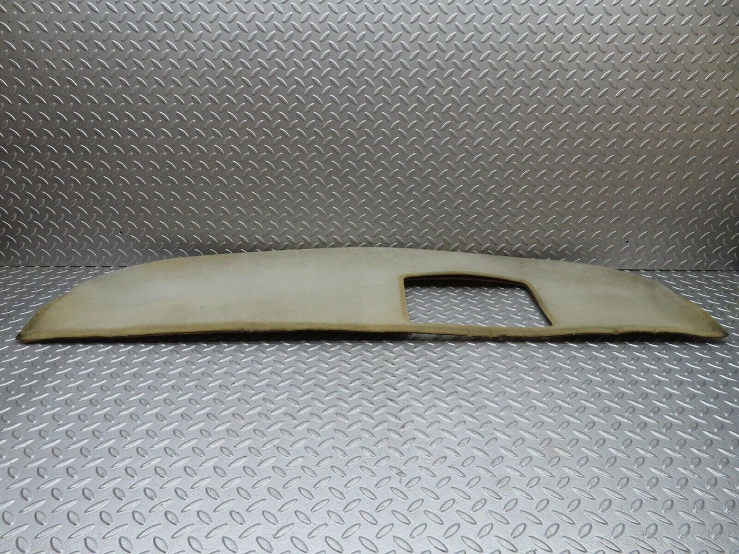 13569 Mercedes-Benz W123 200 Parcel Shelf