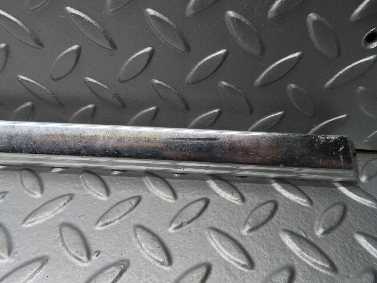20822 Mercedes-Benz W114 250CE Coupe Right Door Chrome Moulding Trim